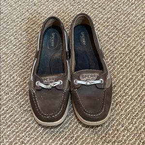 Sperry-top sider